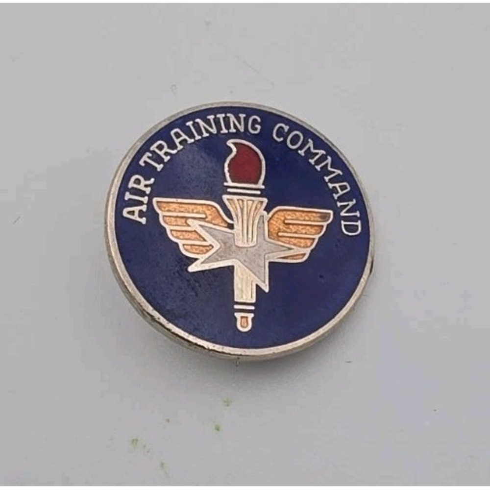 Vintage U S A Army Forces AIR Training Command Pocket Badge LABEL PIN